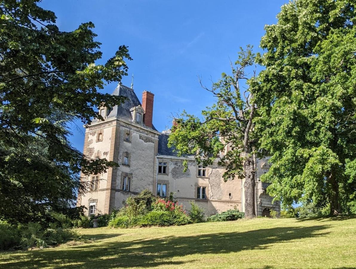 Chateau De Saint Bonnet Les Oules Bed & Breakfast Exterior photo